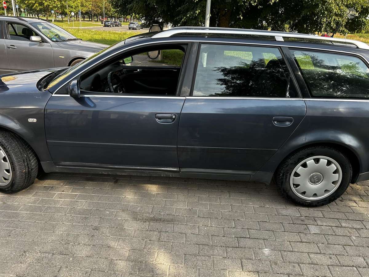 Audi A6, 2.5 l., universalas