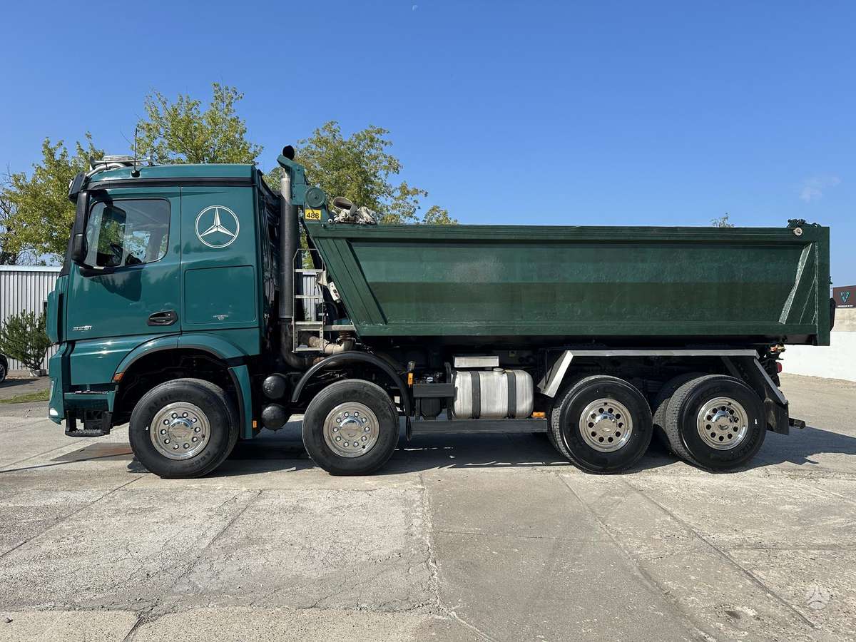 Mercedes-Benz Arocs, dumpers / tippers