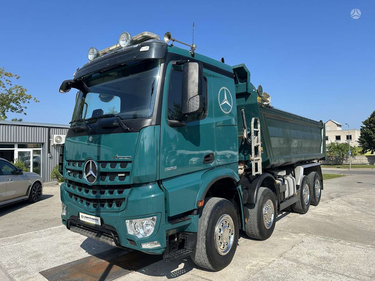 Mercedes-Benz Arocs, dumpers / tippers
