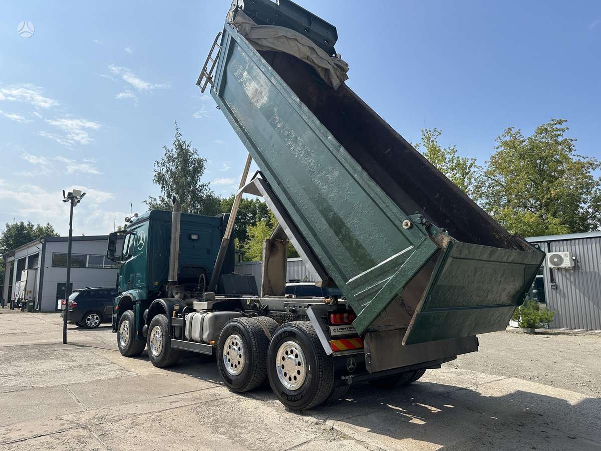 Mercedes-Benz Arocs, dumpers / tippers