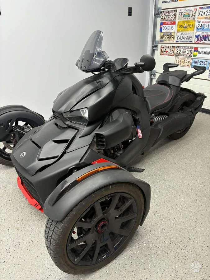 Can-Am Ryker 899cc, трициклы