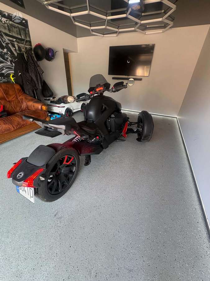 Can-Am Ryker 899cc, трициклы