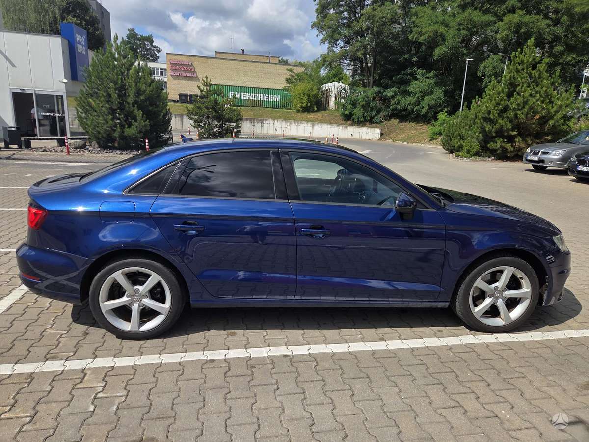 Audi A3, 1.8 l., Седан