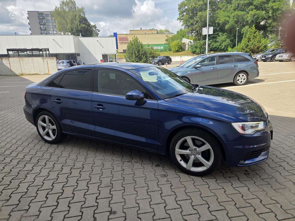 Audi A3, 1.8 l., Седан