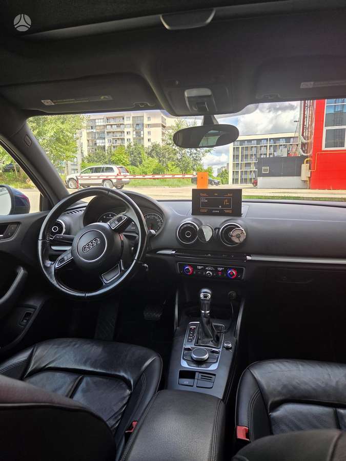 Audi A3, 1.8 l., Седан