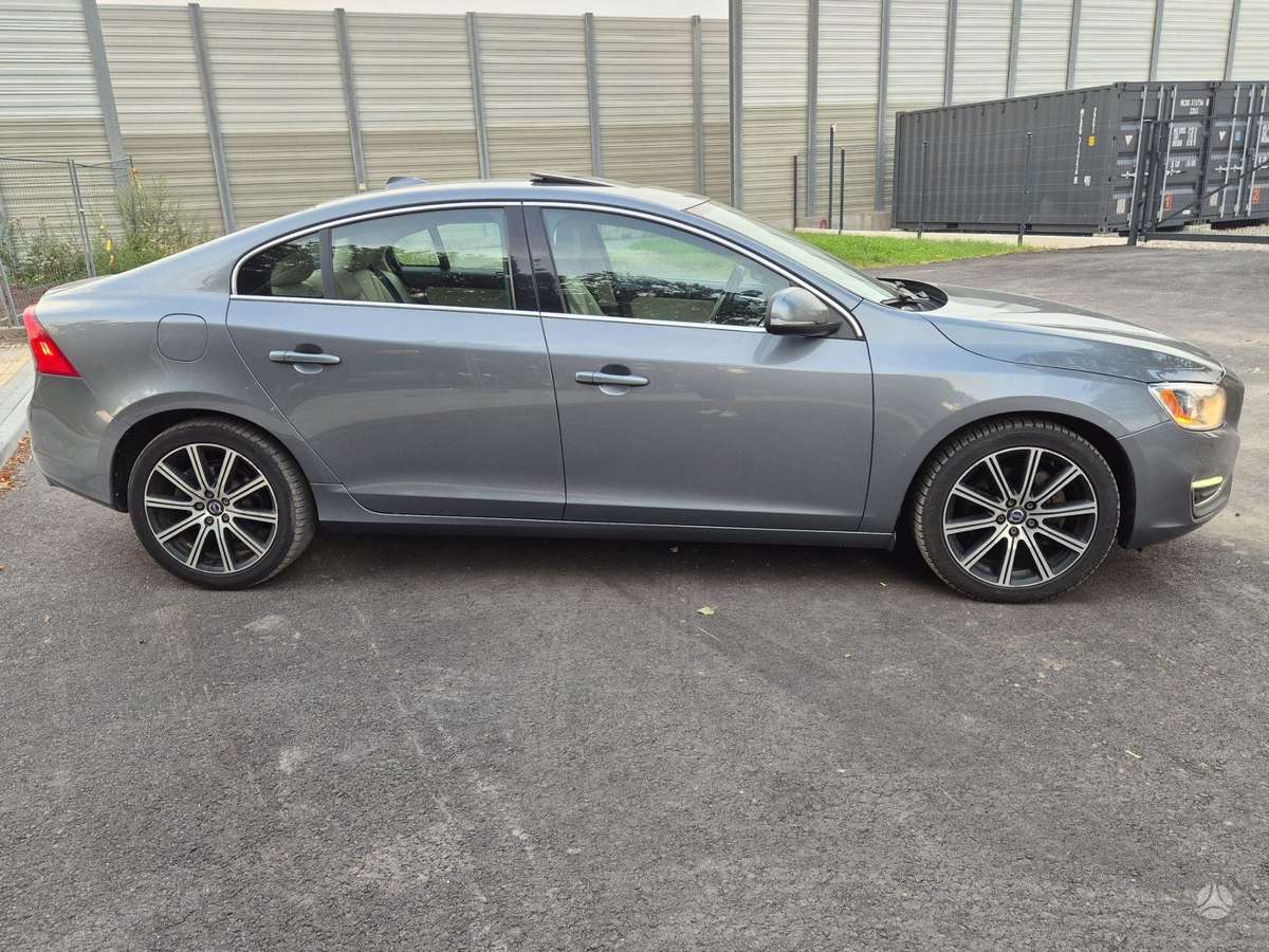 Volvo S60, 2.0 l., Седан