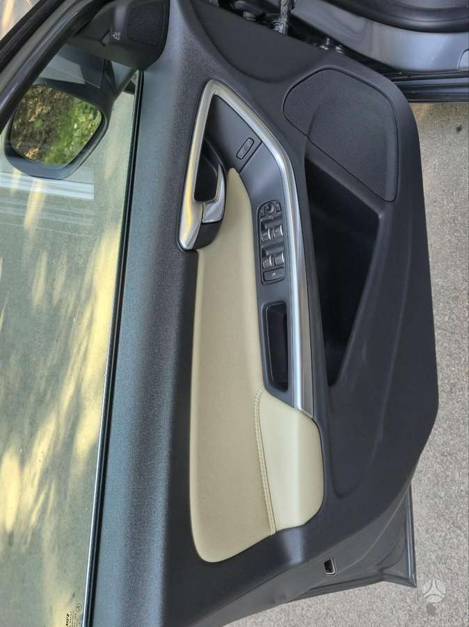 Volvo S60, 2.0 l., Седан