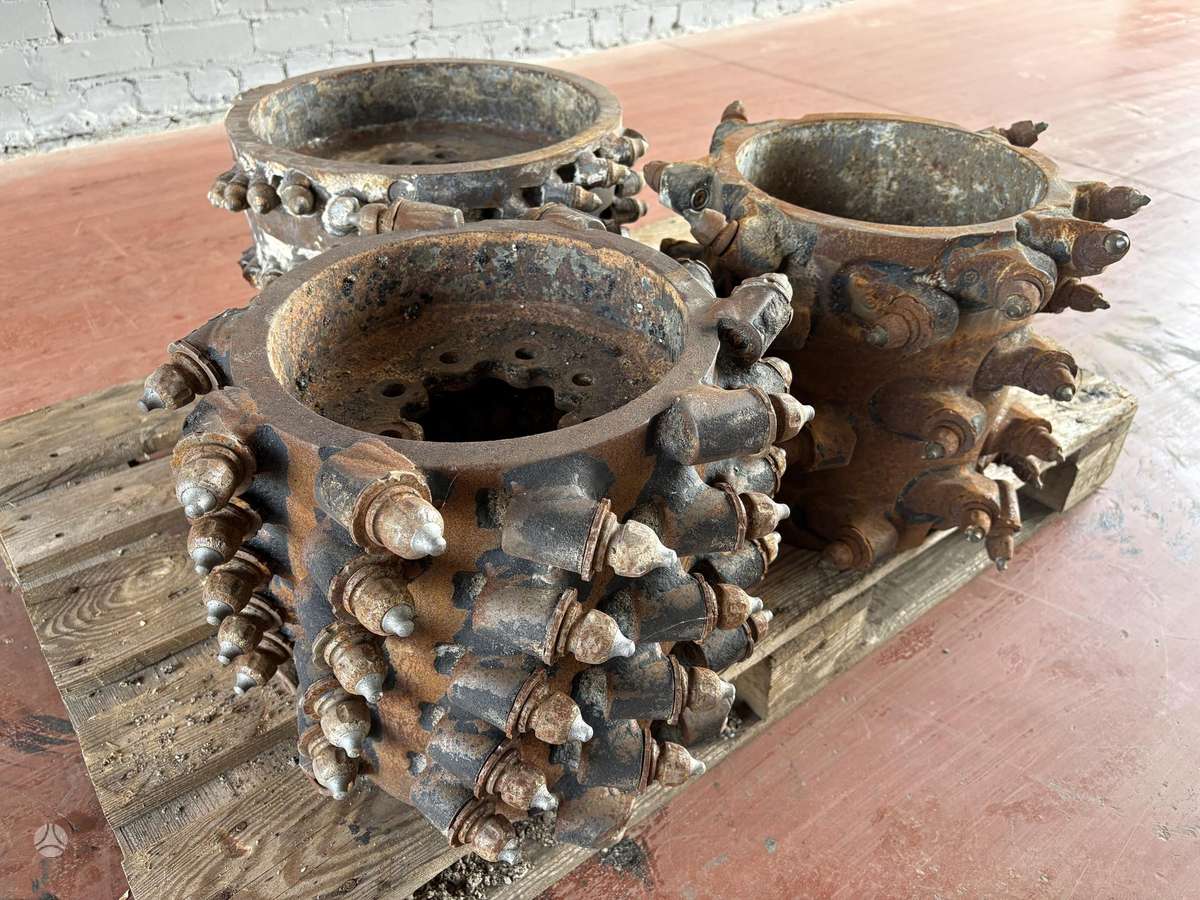 Wirtgen W35DC, paving machinery