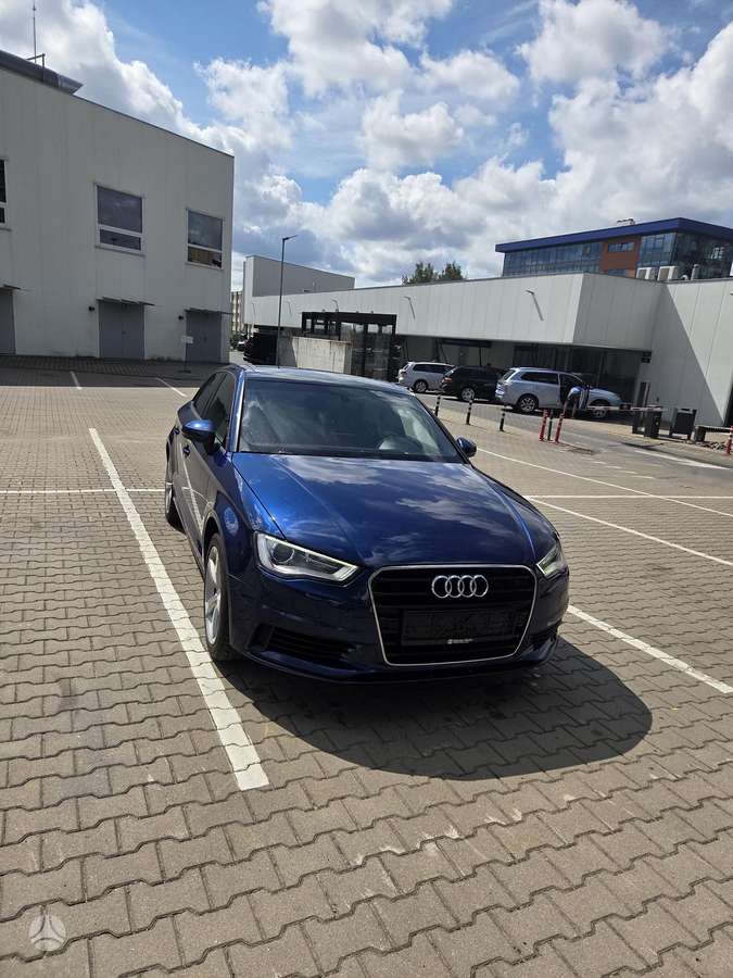 Audi A3, 1.8 l., Седан