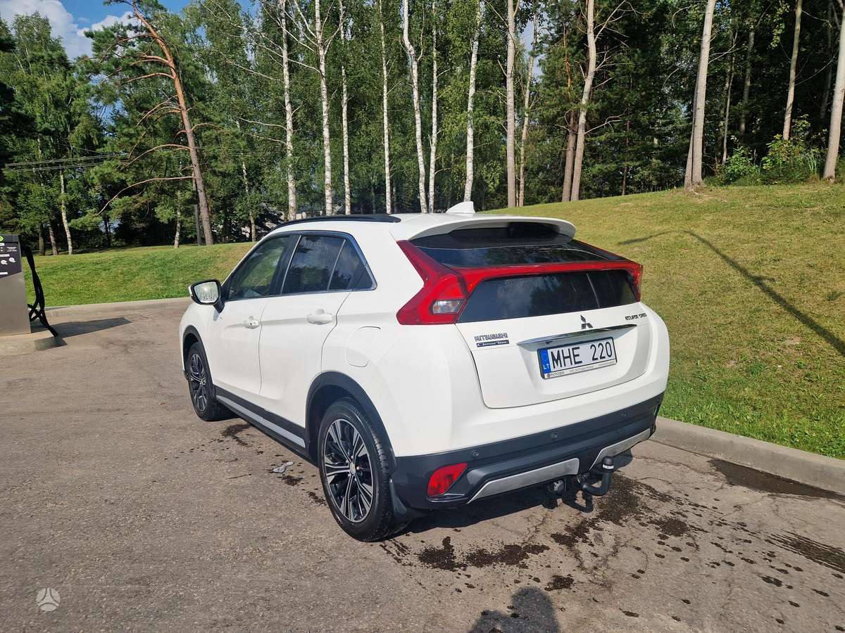 Mitsubishi Eclipse Cross, 1.5 l., off-road / crossover