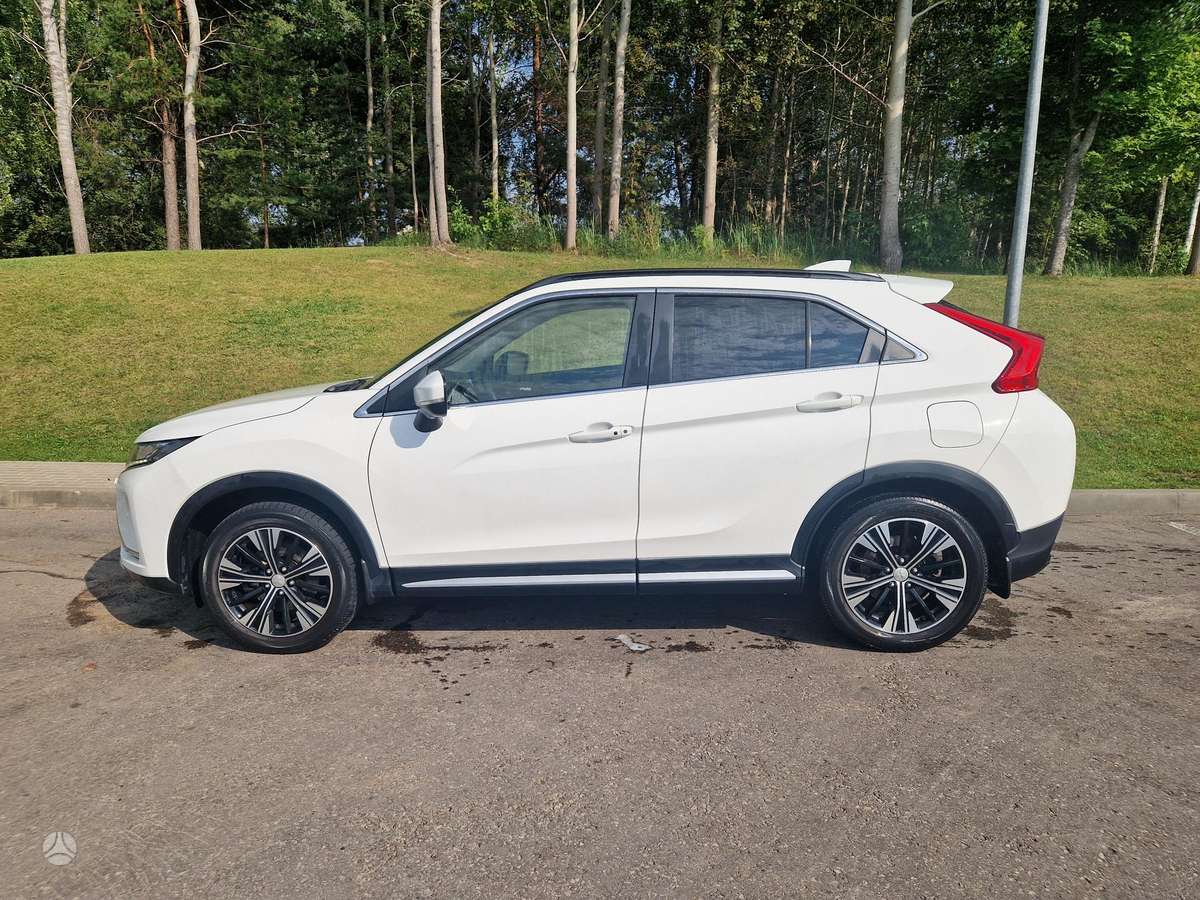 Mitsubishi Eclipse Cross, 1.5 l., off-road / crossover