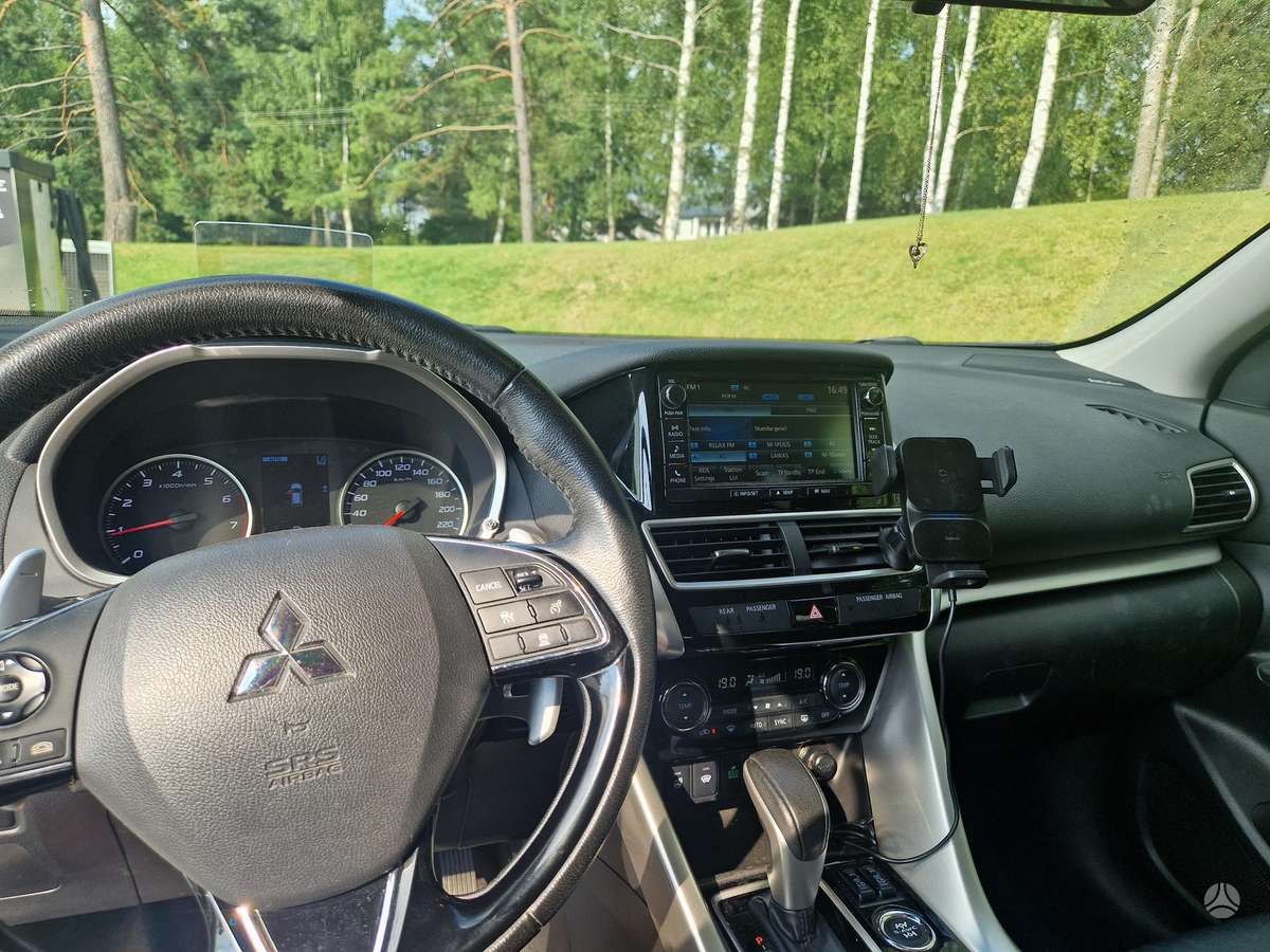 Mitsubishi Eclipse Cross, 1.5 l., off-road / crossover