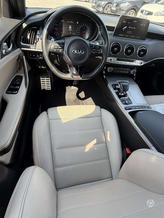 Kia Stinger, 2.2 l., Хэтчбек