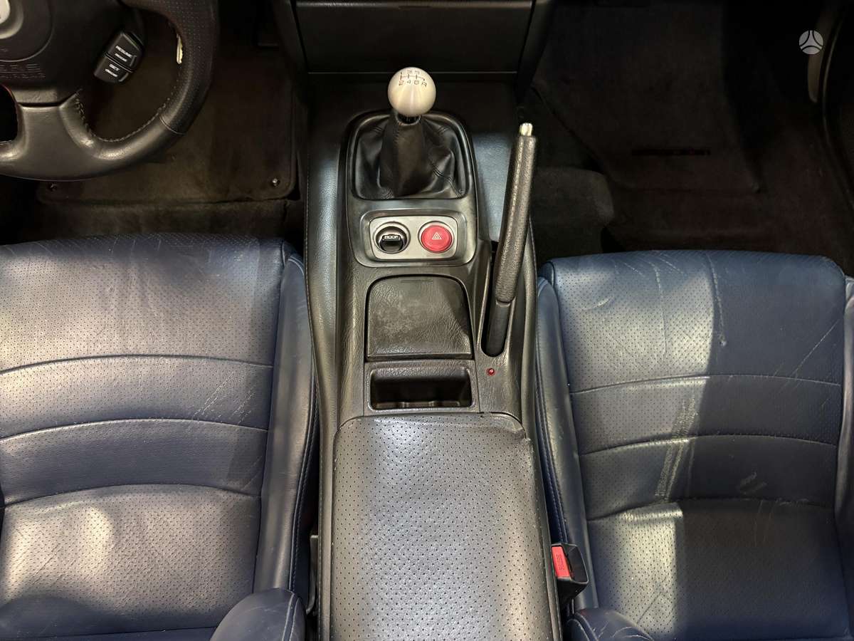 Honda S2000, 2.0 l., convertible