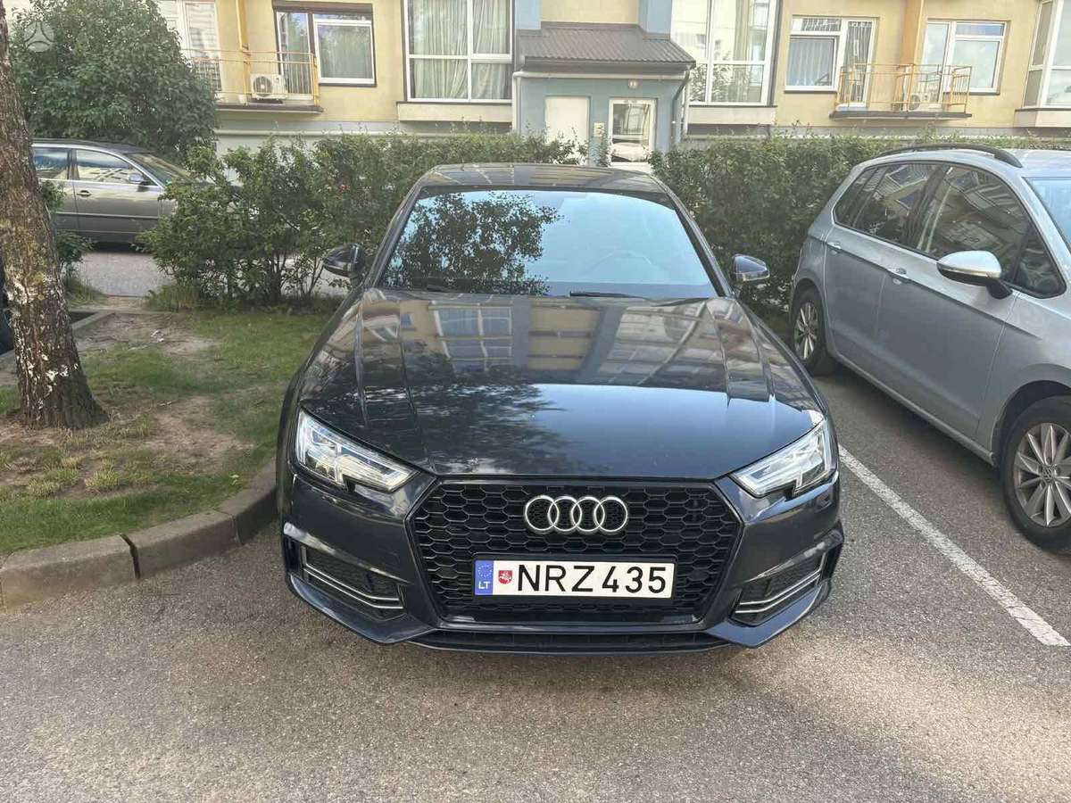 Audi A4, 2.0 l., Седан