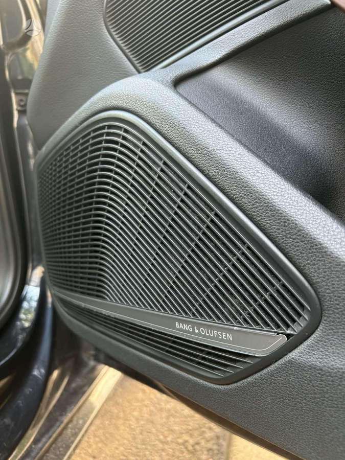 Audi A4, 2.0 l., Седан
