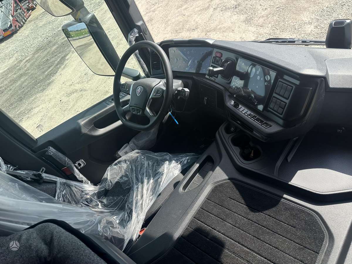 Scania P460, auto transporters