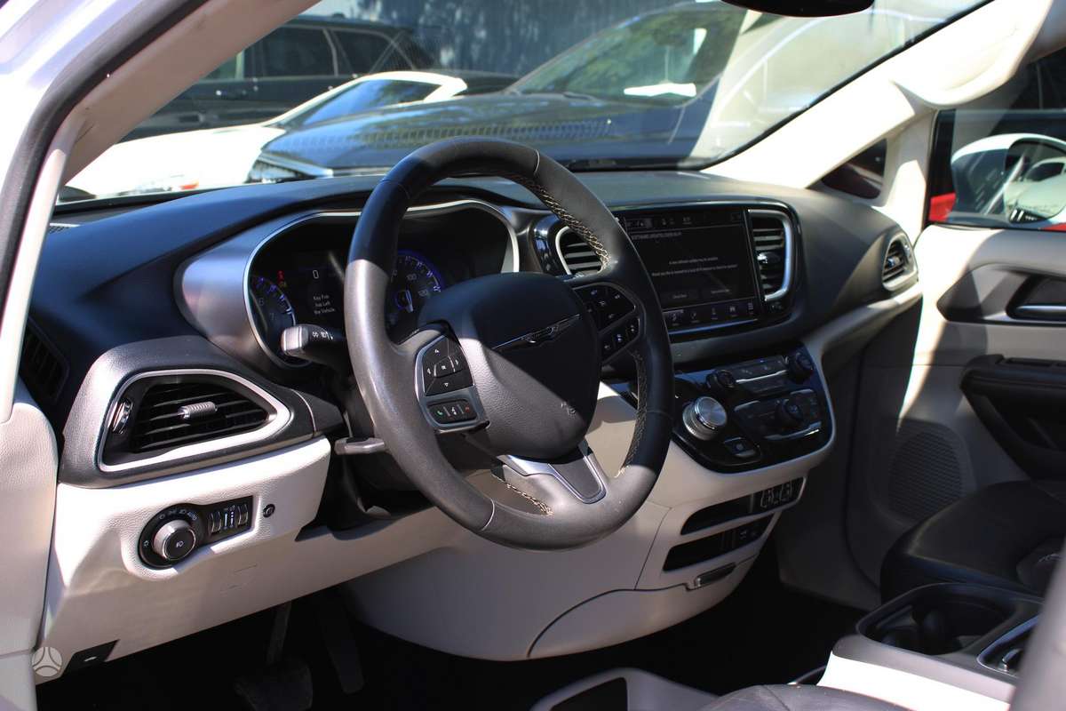 Chrysler Pacifica, 3.6 l., Минивэн