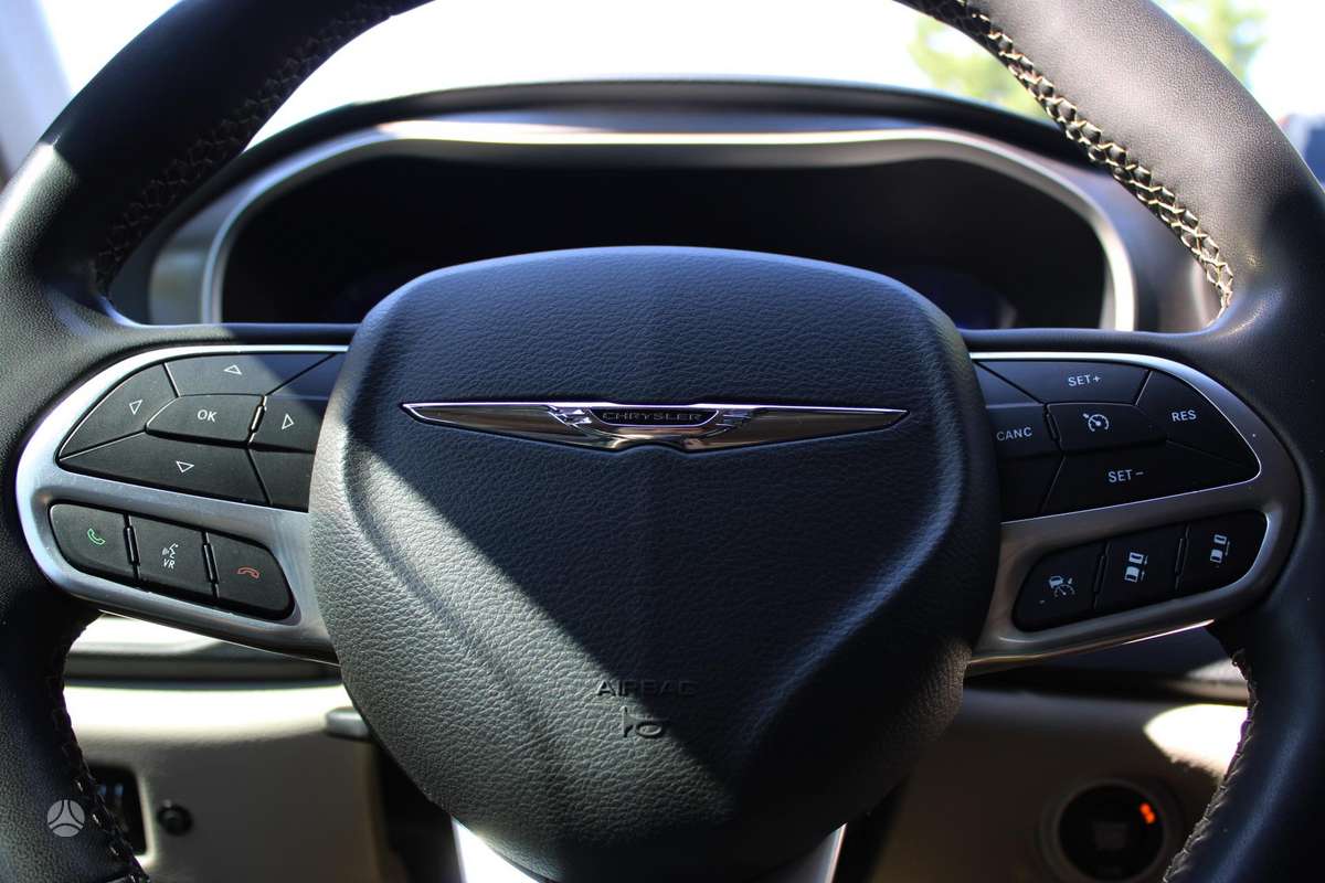 Chrysler Pacifica, 3.6 l., Минивэн