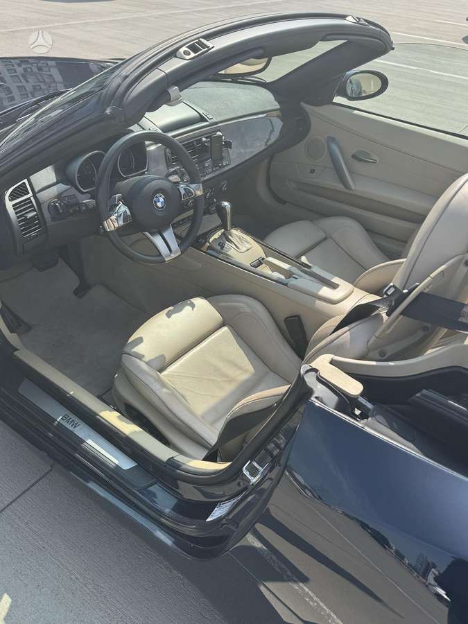 BMW Z4, 3.0 l., convertible