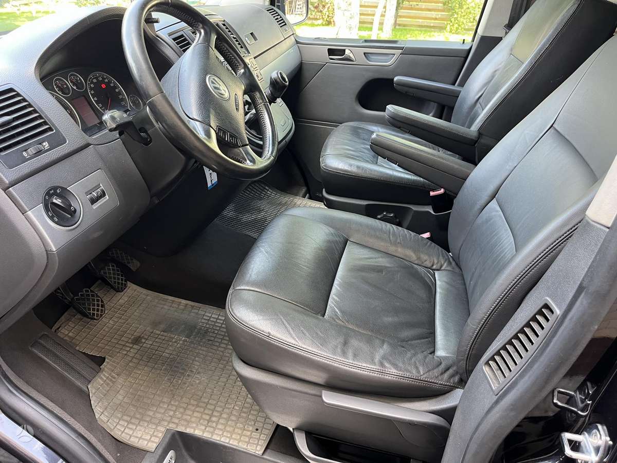 Volkswagen Multivan, 2.5 l., Минивэн