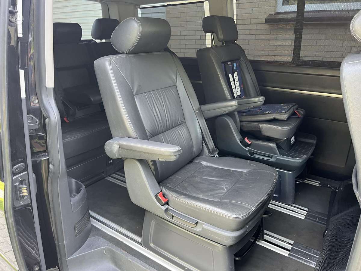 Volkswagen Multivan, 2.5 l., Минивэн