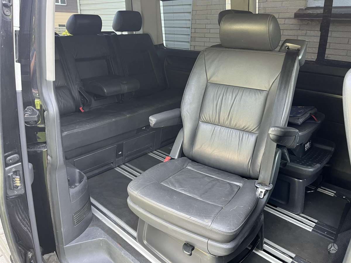 Volkswagen Multivan, 2.5 l., Минивэн