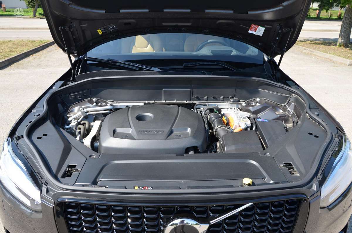 Volvo XC90 - 3