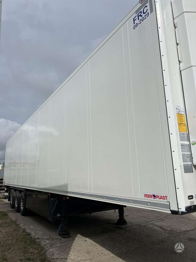 Schmitz Double Deck, šaldytuvai