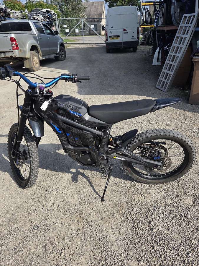 Talaria Sting R MX5, krosiniai