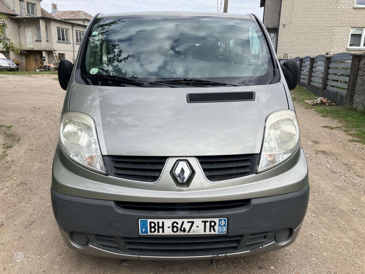 Renault Trafic, 2.0 l., passenger minibus