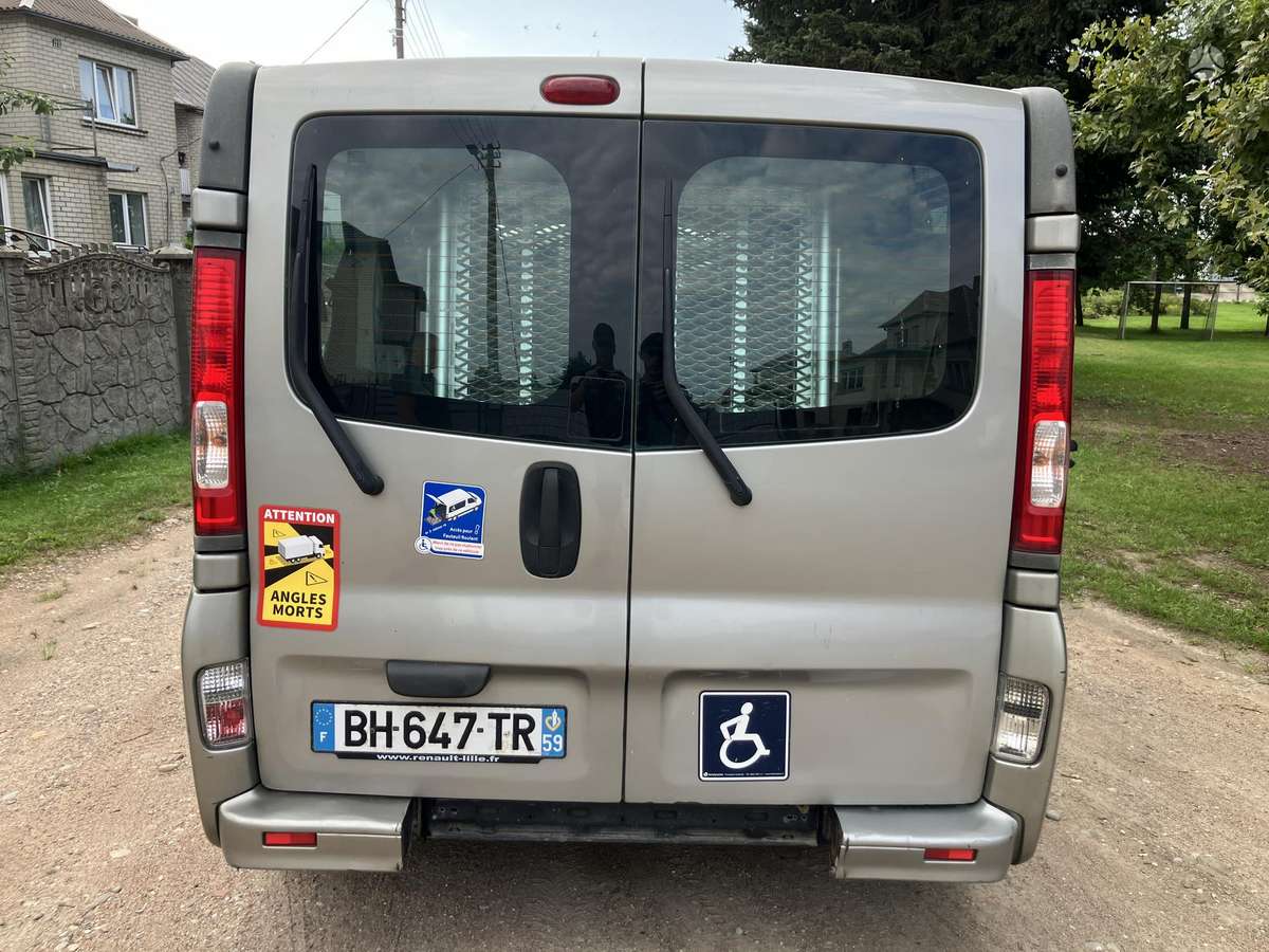 Renault Trafic, 2.0 l., passenger minibus