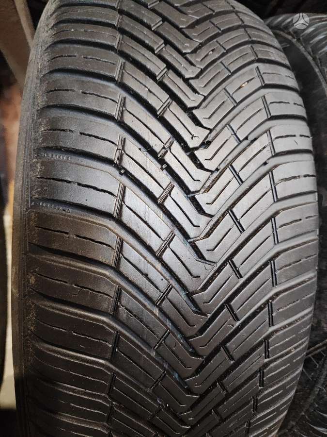 Continental, всесезонные 205/55 R16