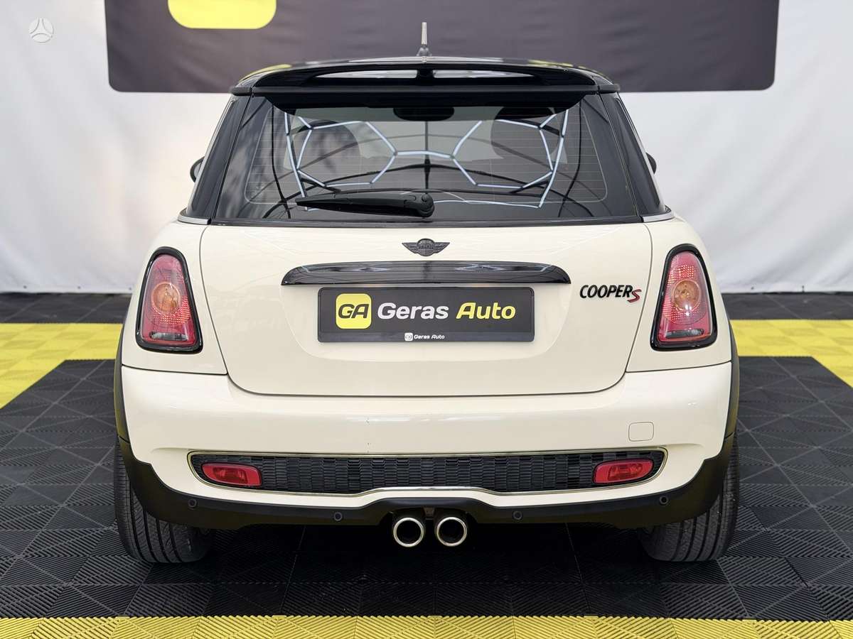 Mini Cooper S, 1.6 l., hatchback