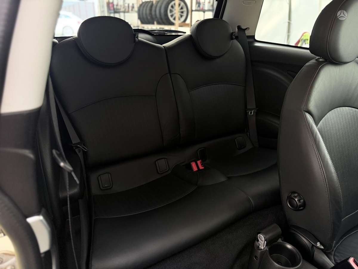 Mini Cooper S, 1.6 l., hatchback