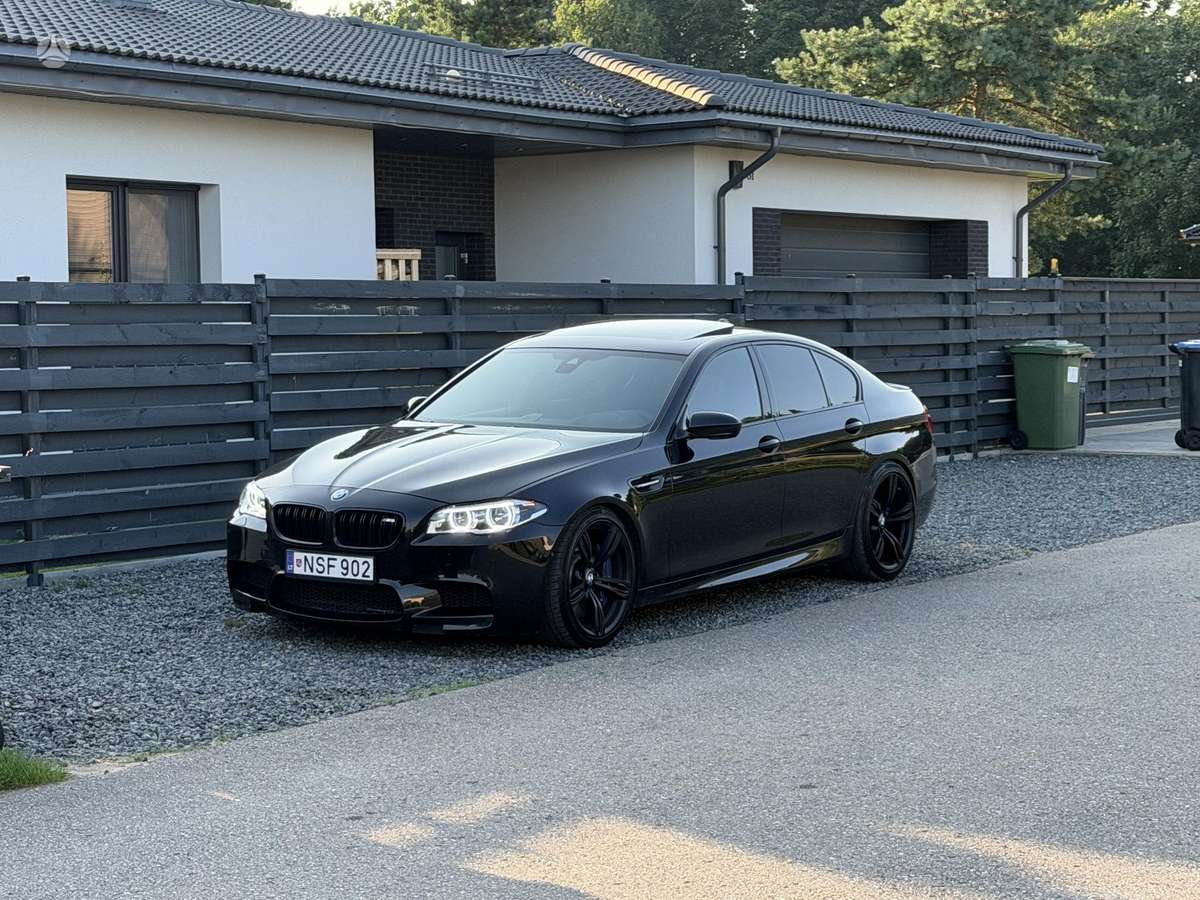 BMW M5, 4.4 l., Седан