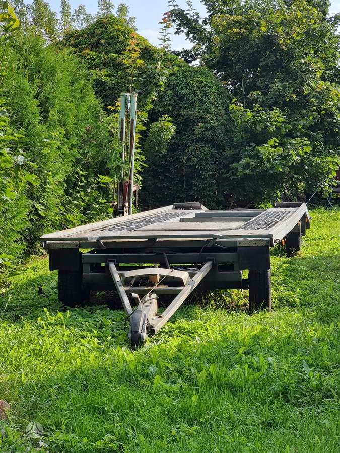 Tauras, passenger car trailers