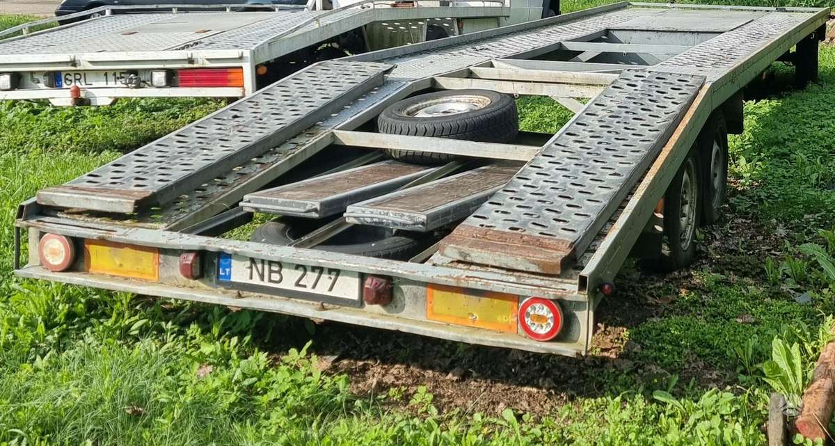 Tauras, automašīnas piekabes
