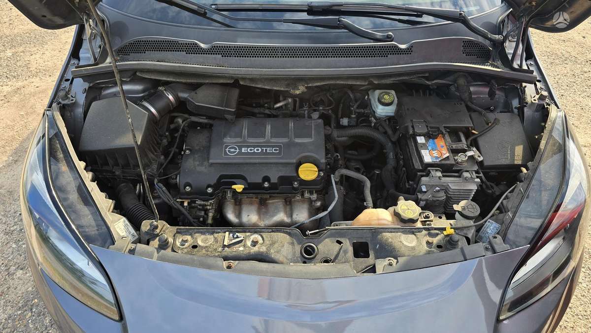 Opel Corsa, 1.4 l., Хэтчбек