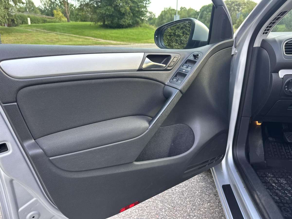 Volkswagen Golf, 1.2 l., hatchback