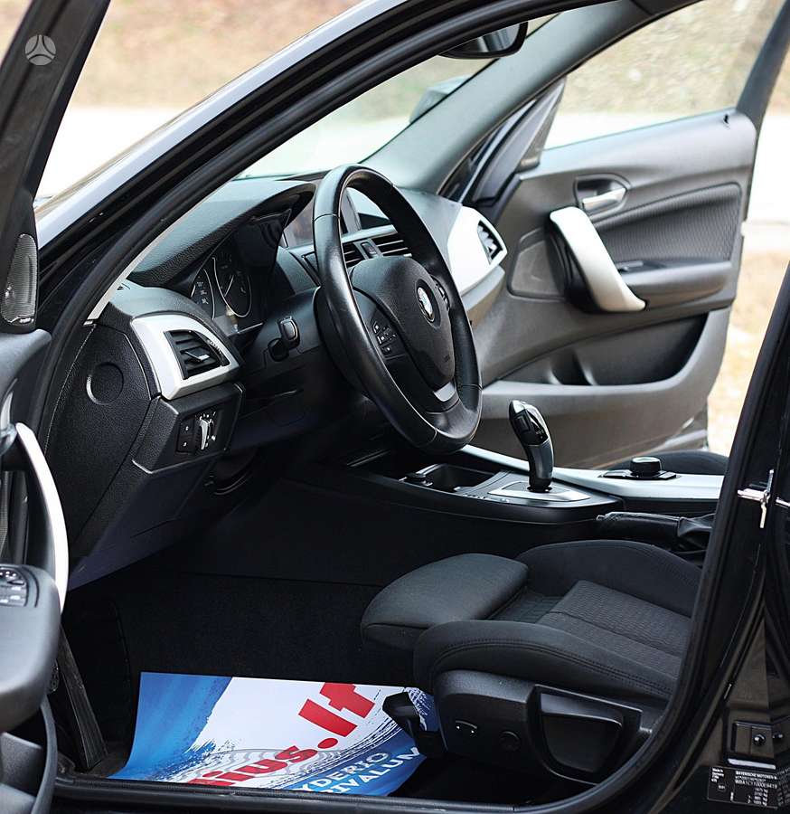 BMW 118, 2.0 l., hatchback