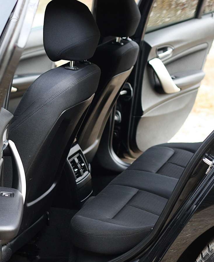 BMW 118, 2.0 l., hatchback