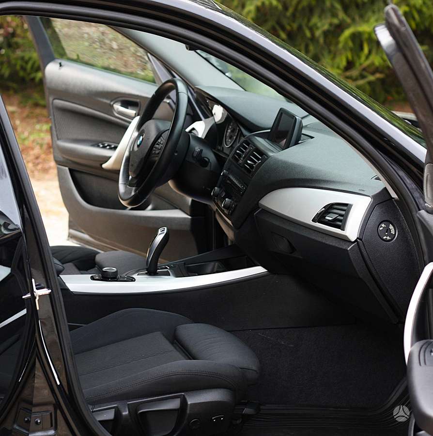 BMW 118, 2.0 l., Хэтчбек