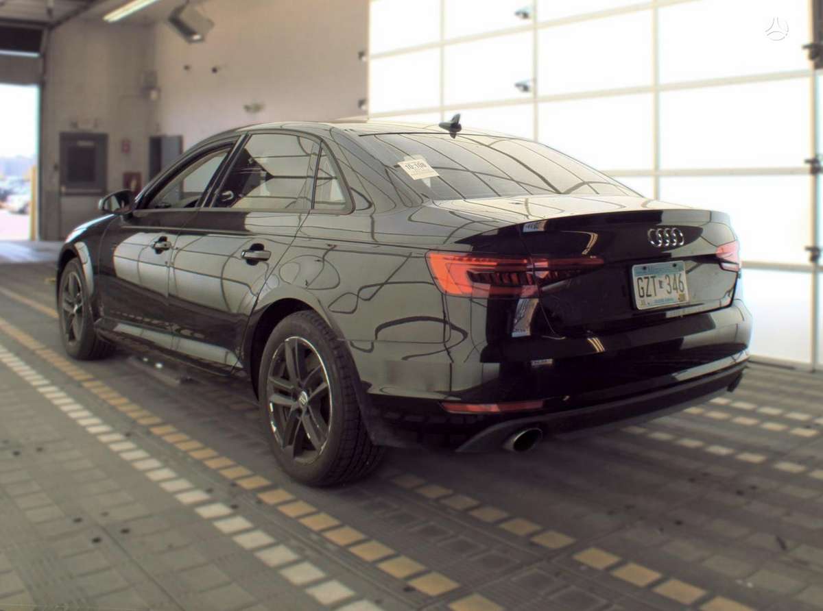Audi A4, 2.0 l., Седан