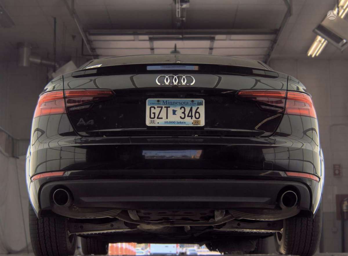 Audi A4, 2.0 l., Седан