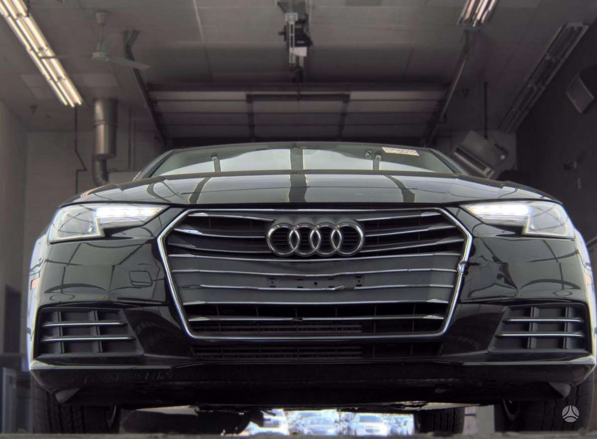 Audi A4, 2.0 l., Седан