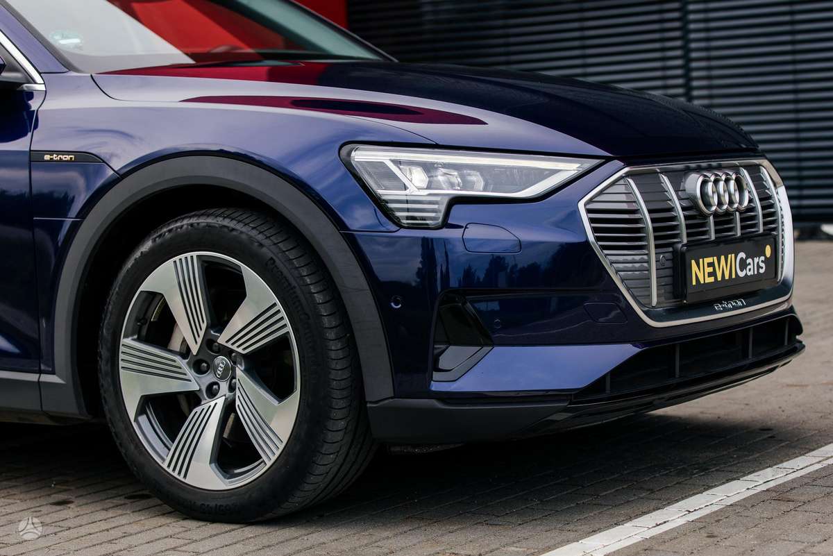 Audi e-tron, 95 kWh, off-road / crossover