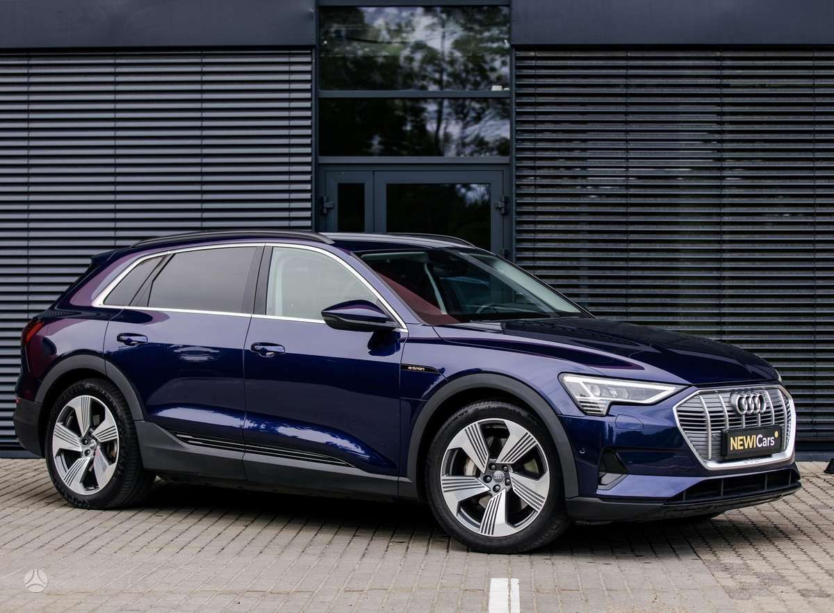 Audi e-tron, 95 kWh, off-road / crossover