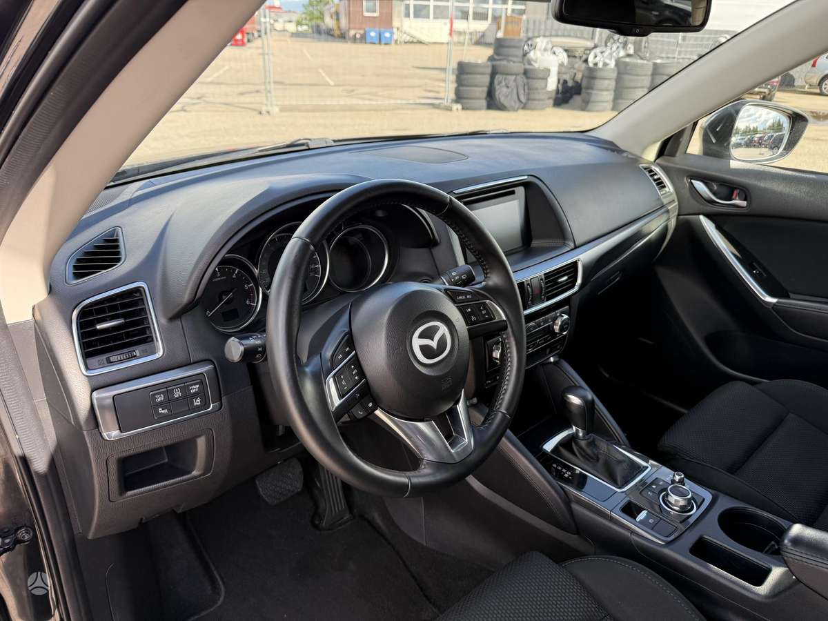 Mazda CX-5, 2.2 l., off-road / crossover