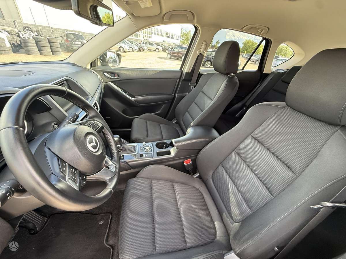 Mazda CX-5, 2.2 l., off-road / crossover